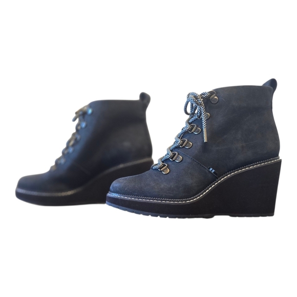 Toms Melrose Wedge Lug Sole Black Suede Lace Up Boots 7W - Picture 4 of 8